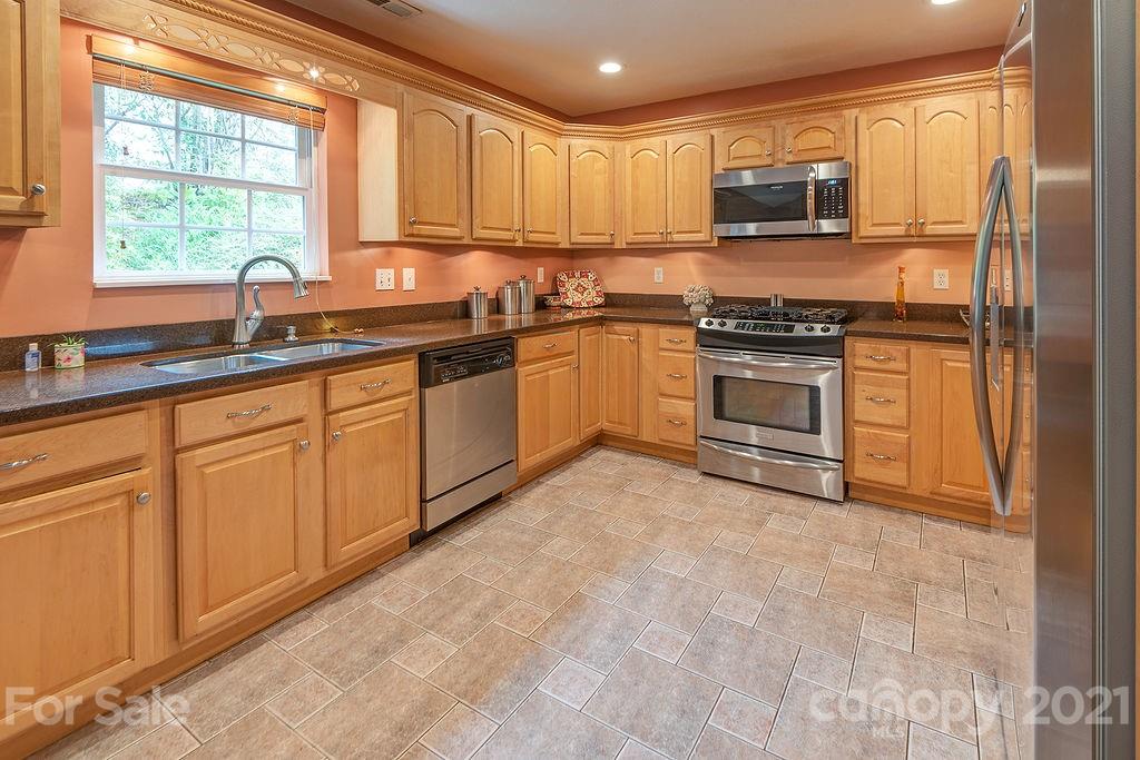 2 Stonebridge Drive Asheville NC 28805