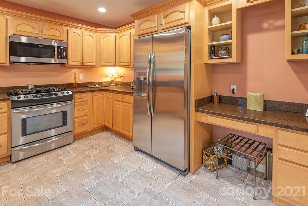2 Stonebridge Drive Asheville NC 28805
