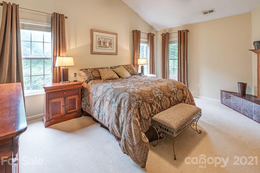 2 Stonebridge Drive Asheville NC 28805