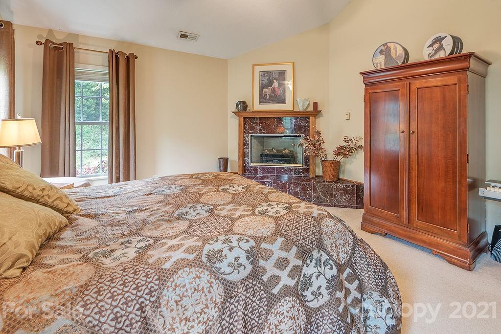 2 Stonebridge Drive Asheville NC 28805