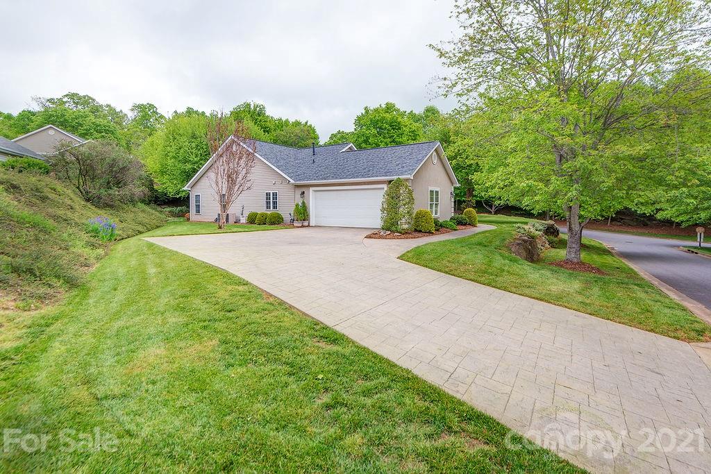 2 Stonebridge Drive Asheville NC 28805