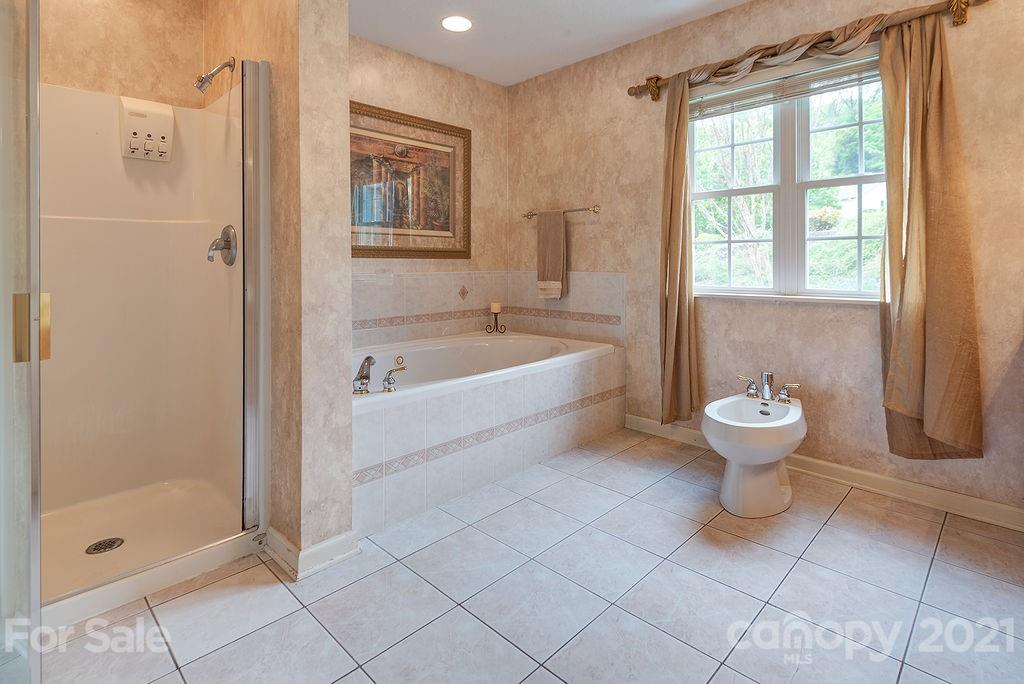 2 Stonebridge Drive Asheville NC 28805