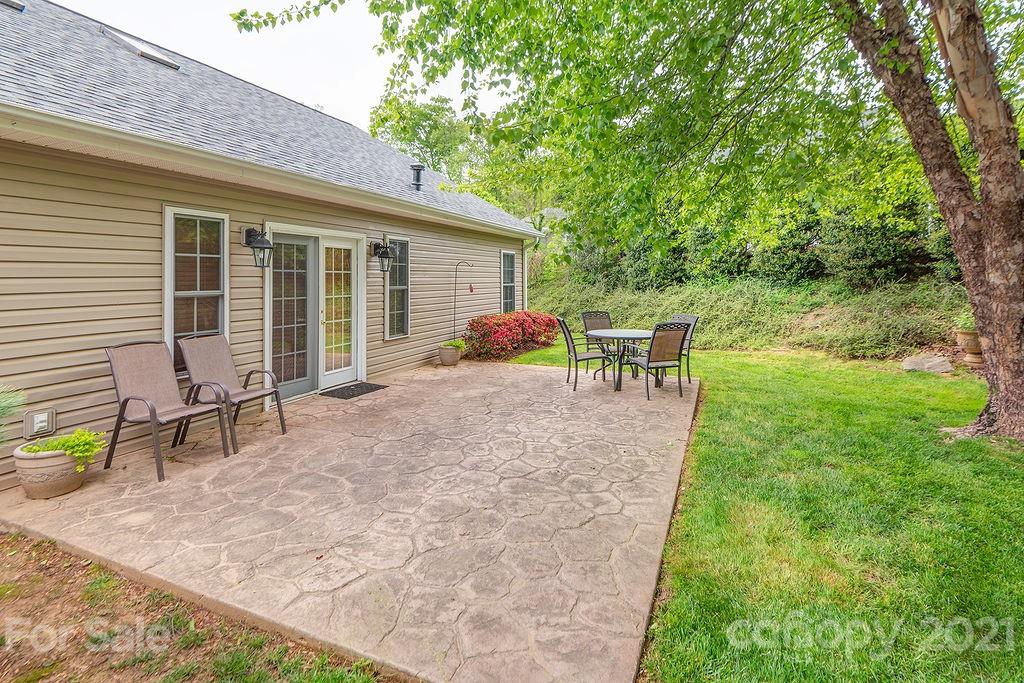 2 Stonebridge Drive Asheville NC 28805