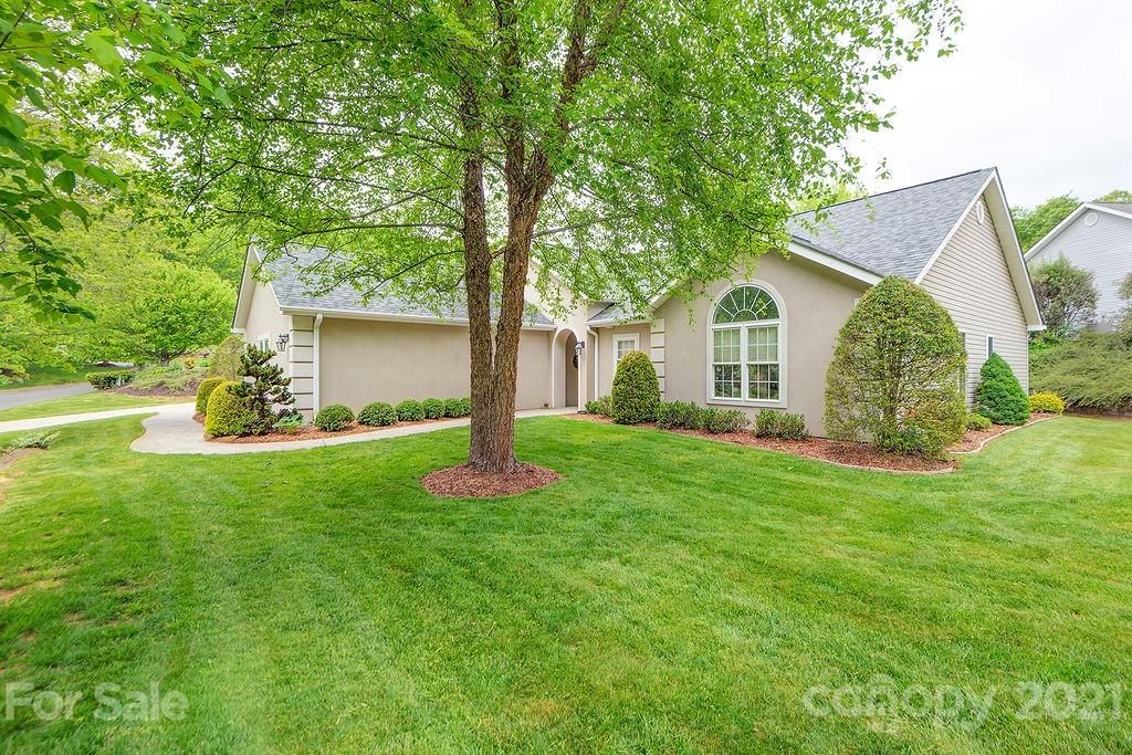 2 Stonebridge Drive Asheville NC 28805