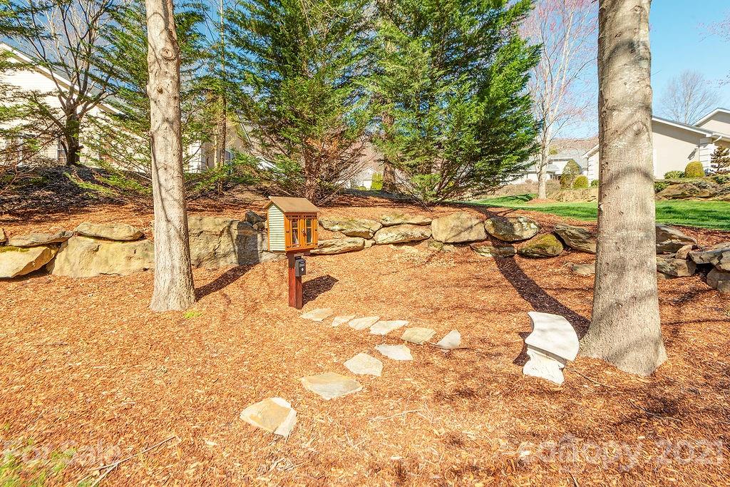 2 Stonebridge Drive Asheville NC 28805