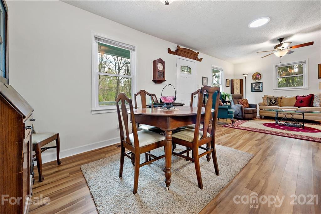 567 Bee Tree Road Swannanoa NC 28778