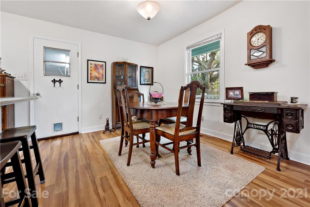 567 Bee Tree Road Swannanoa NC 28778