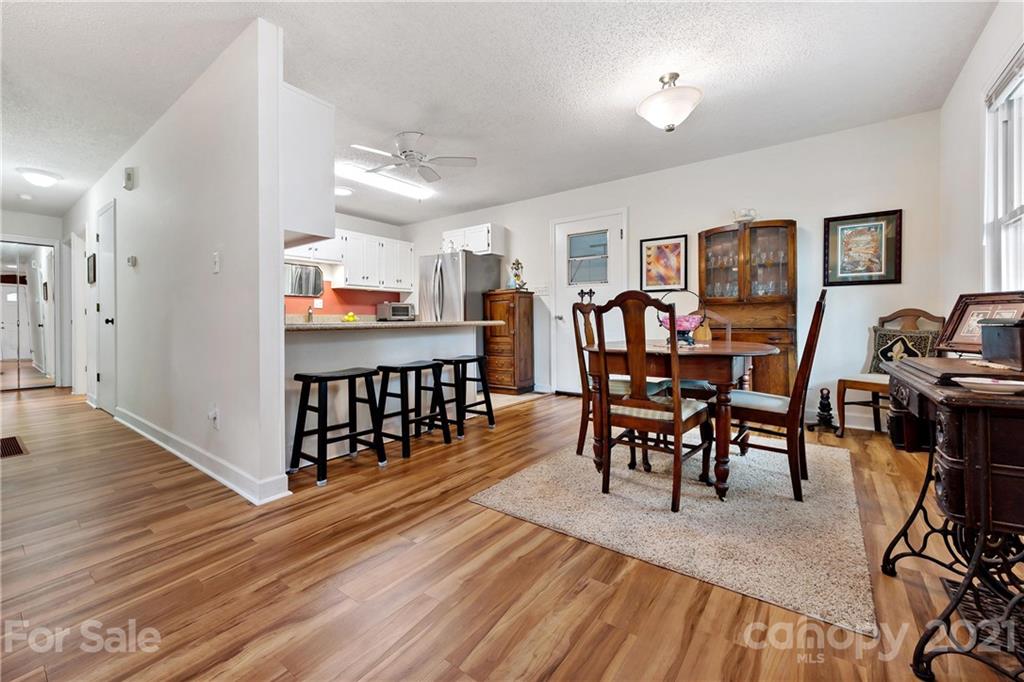 567 Bee Tree Road Swannanoa NC 28778