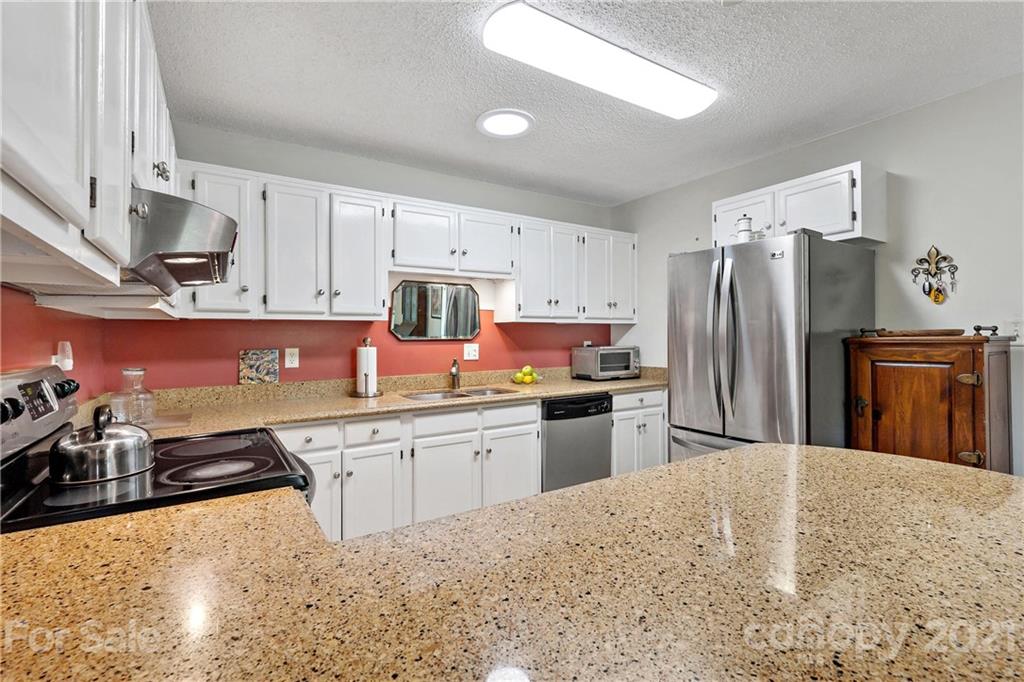 567 Bee Tree Road Swannanoa NC 28778