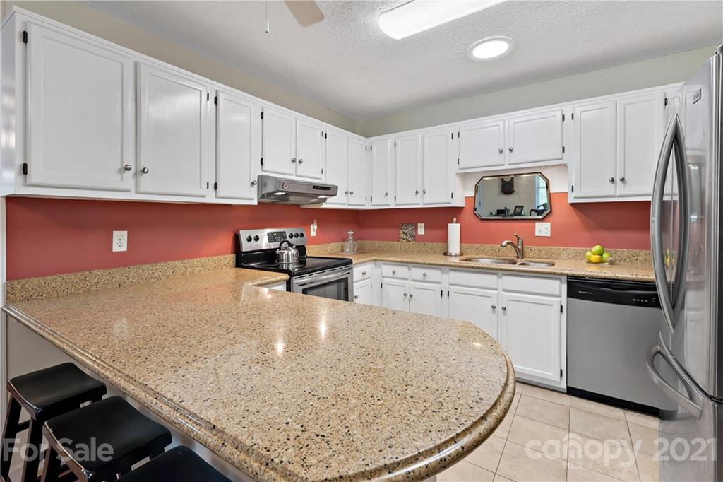 567 Bee Tree Road Swannanoa NC 28778
