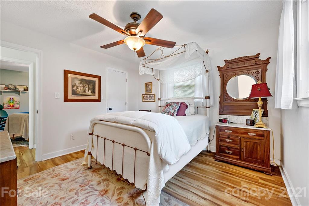 567 Bee Tree Road Swannanoa NC 28778