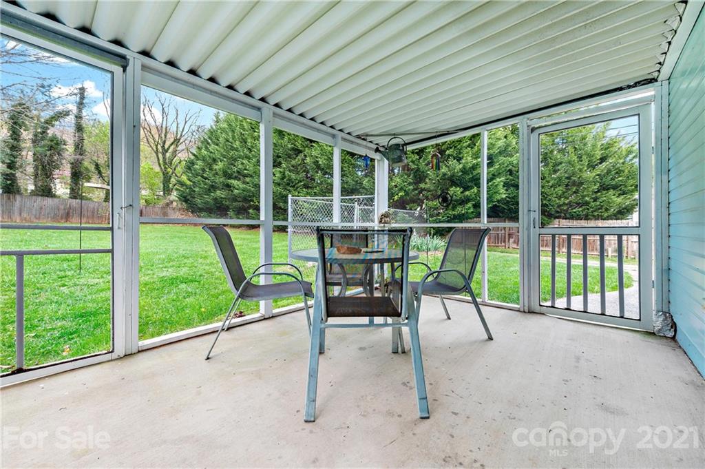 567 Bee Tree Road Swannanoa NC 28778