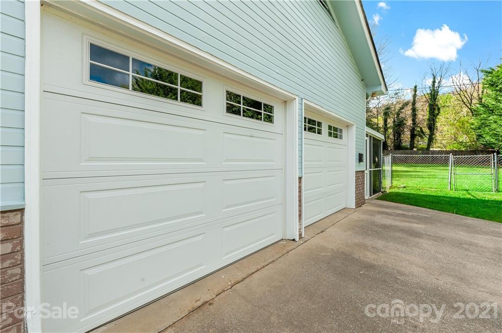 567 Bee Tree Road Swannanoa NC 28778