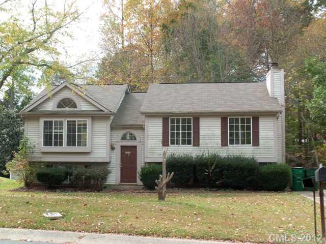 1010 Farmfield Lane Charlotte NC 28213