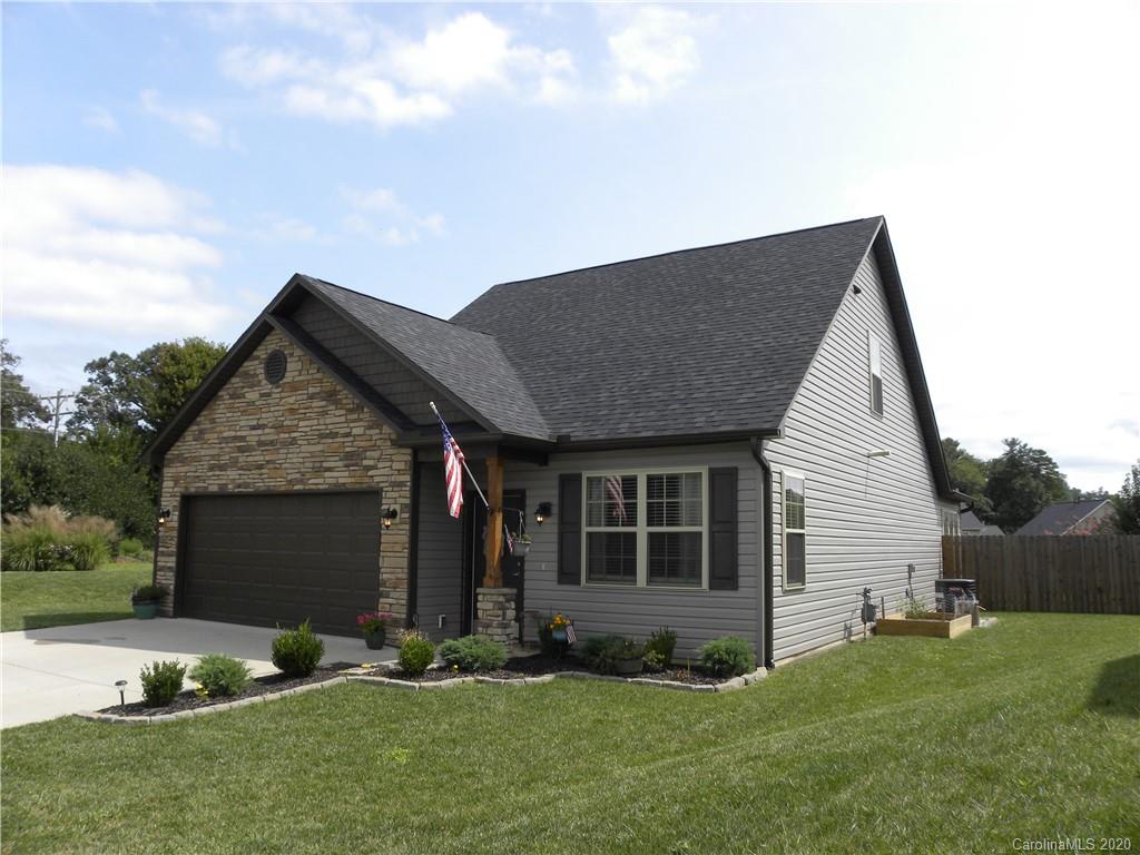 27 Halcyon Court Fletcher NC 28732