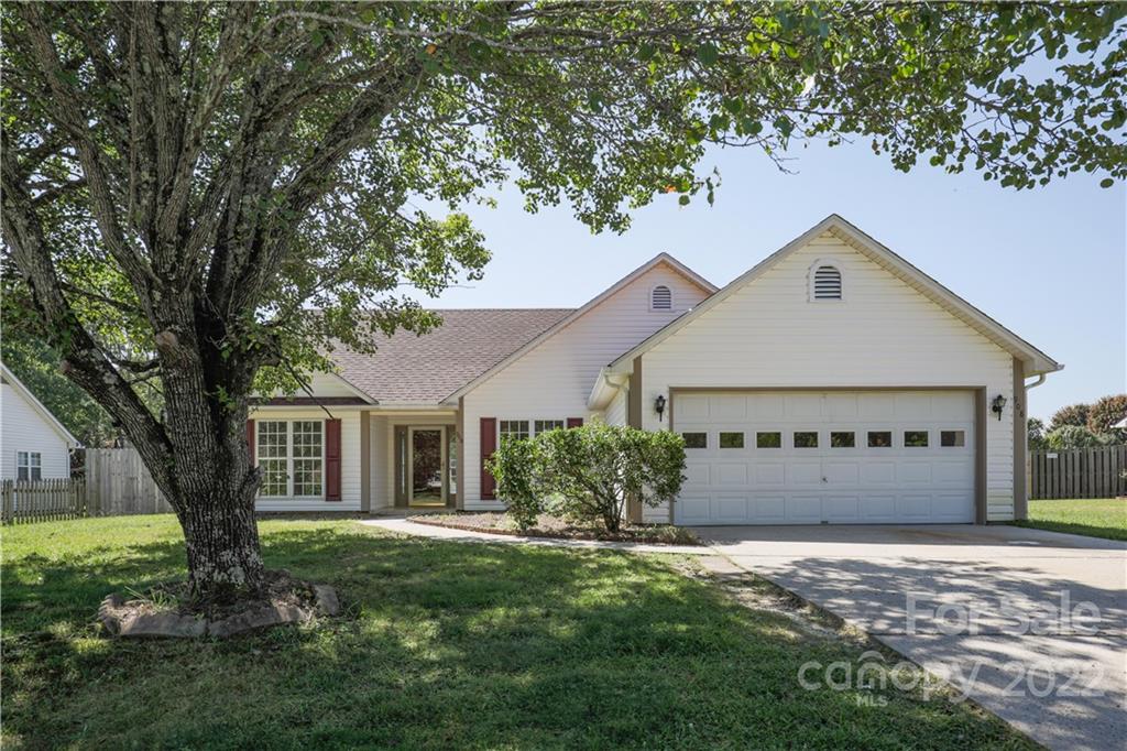908 Woodhill Drive Fletcher NC 28732