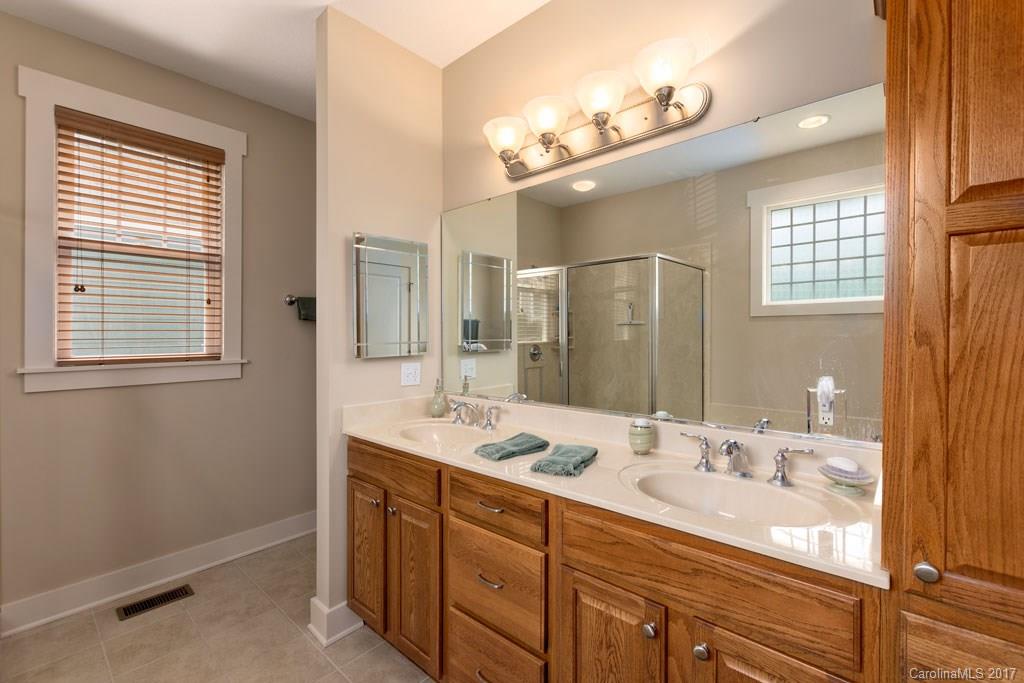 15 Craftsman Circle Asheville NC 28805