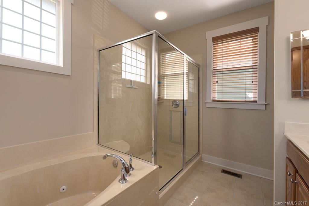 15 Craftsman Circle Asheville NC 28805