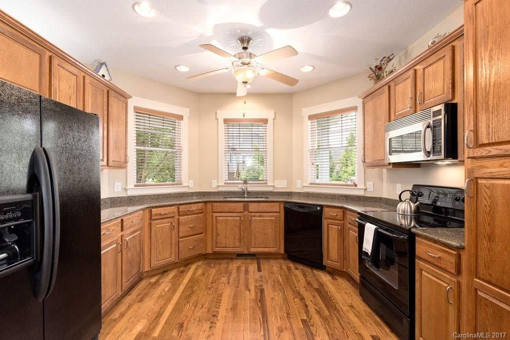 15 Craftsman Circle Asheville NC 28805