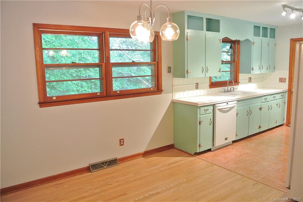 34 Wilshire Drive Asheville NC 28806