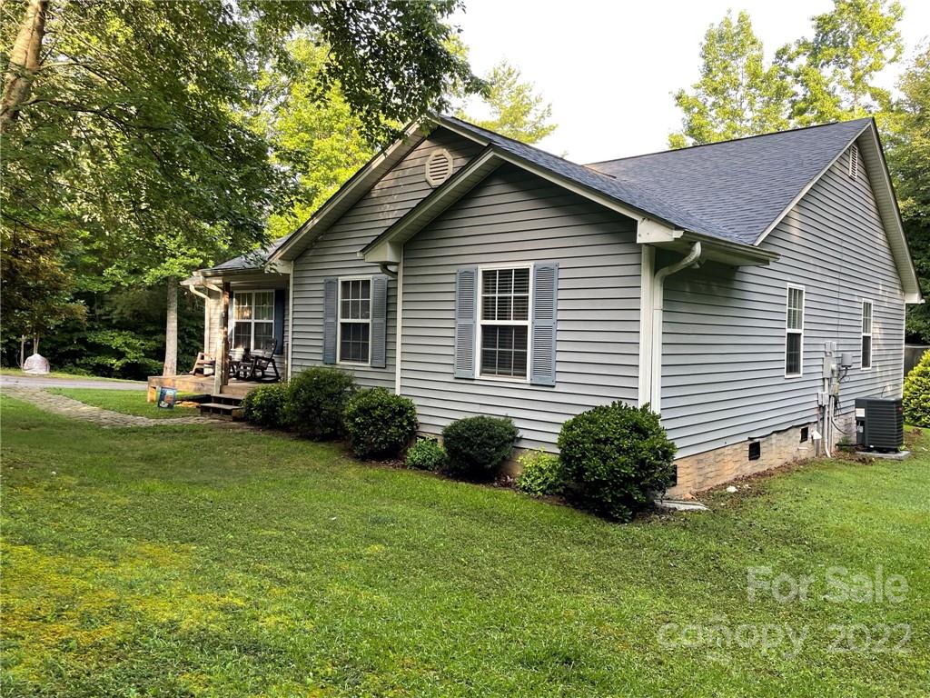 1622 Silver Street Morganton NC 28655