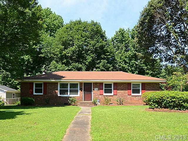 4438 Gainesborough Road Charlotte NC 28205