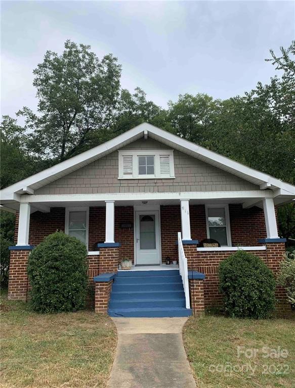 911 3rd Street SE Hickory NC 28602