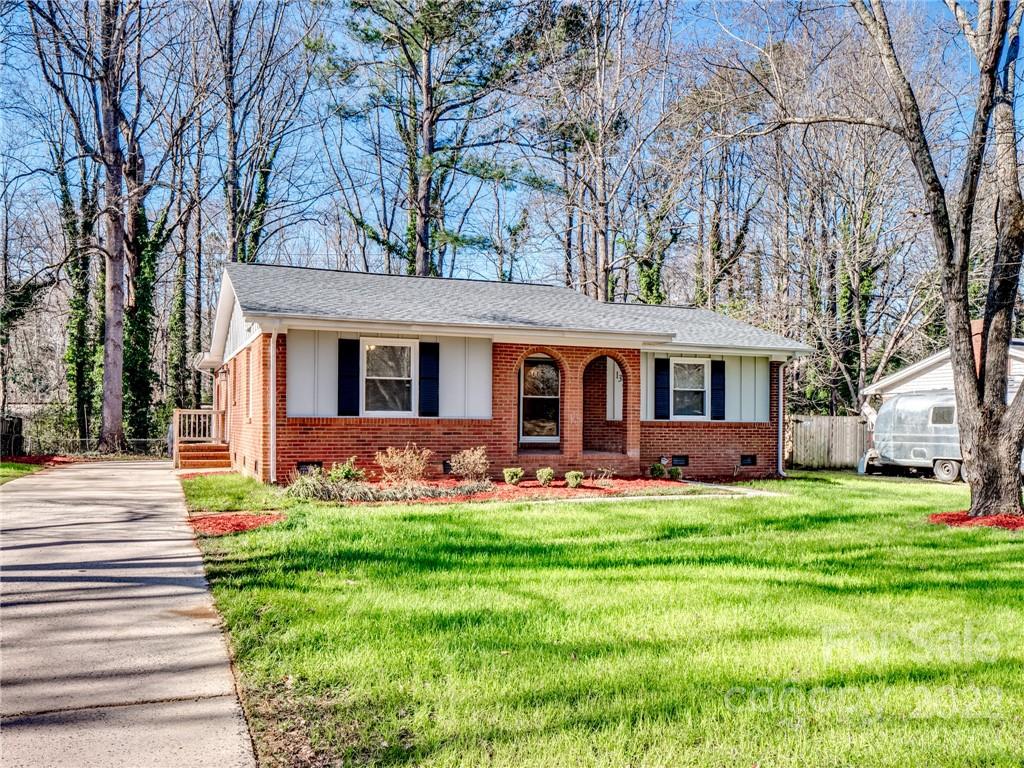 1354 Fox Run Drive Charlotte NC 28212