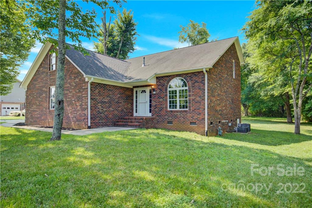211 Cheval Trail Cleveland NC 27013