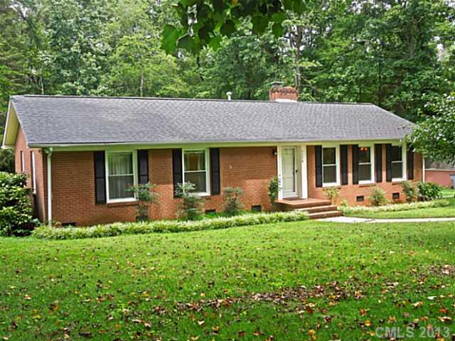 1175 Robinhood Circle Charlotte NC 28227