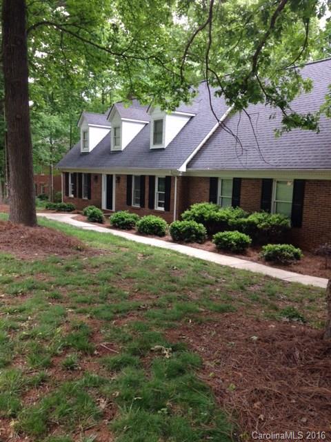 1714 Tanglebriar Court Matthews NC 28104