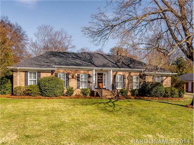3823 Foxcroft Road Charlotte NC 28211