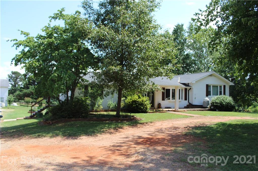 1528 Sandy Plains Road Tryon NC 28782