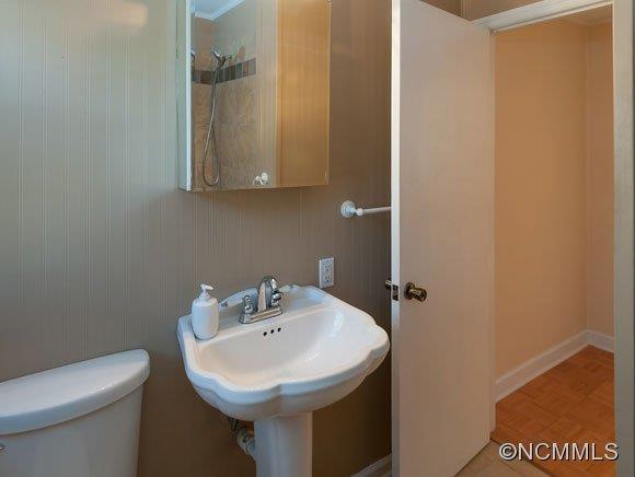 215 Northeast Avenue Swannanoa NC 28778