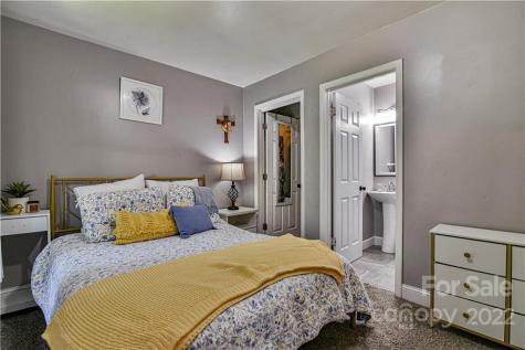 9 Kildare Place Asheville NC 28806