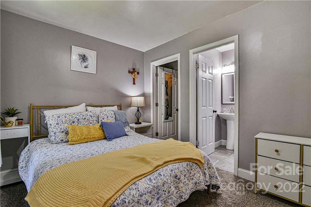 9 Kildare Place Asheville NC 28806