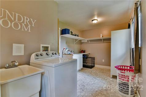 9 Kildare Place Asheville NC 28806
