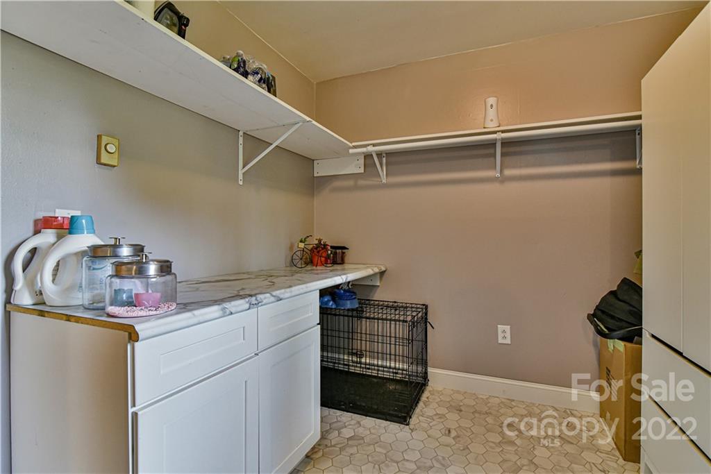 9 Kildare Place Asheville NC 28806