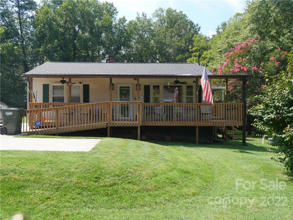 1426 16th Avenue NE Hickory NC 28601