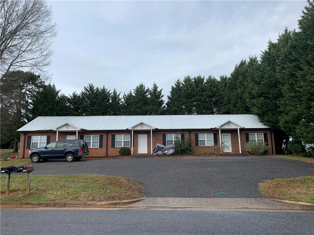 1710 6th Avenue Nw Hickory NC 28601