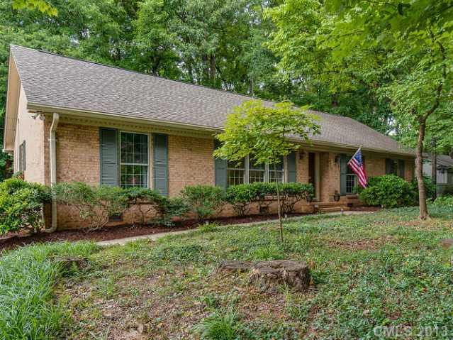 2439 Tanglewood Lane Charlotte NC 28211