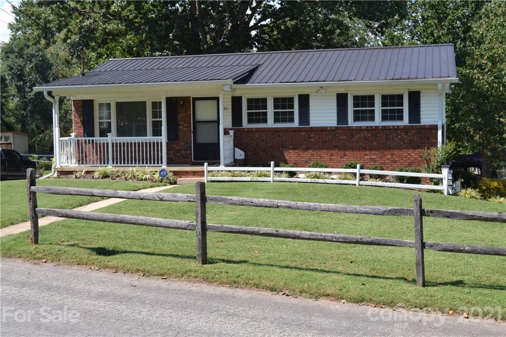 30 Edgewood Road Candler NC 28715