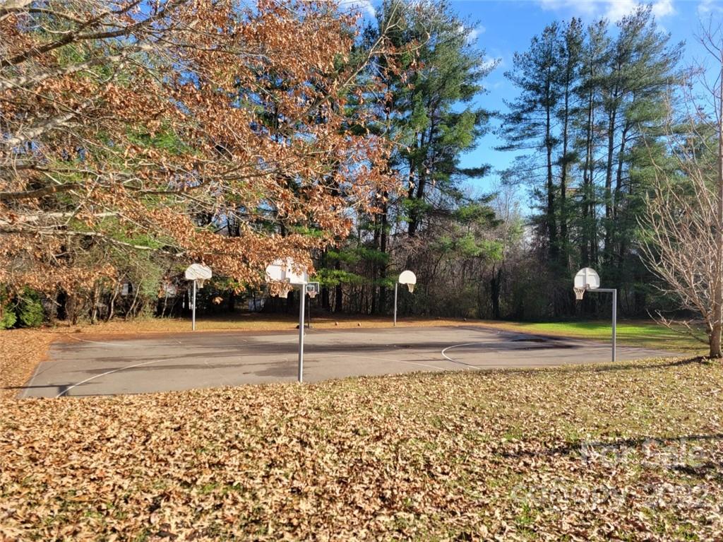 318 Donnybrook Drive Asheville NC 28806