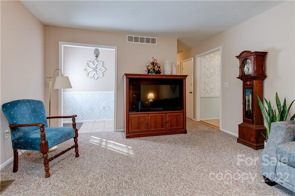 318 Donnybrook Drive Asheville NC 28806