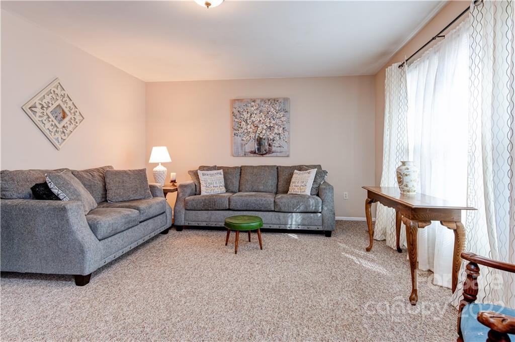 318 Donnybrook Drive Asheville NC 28806