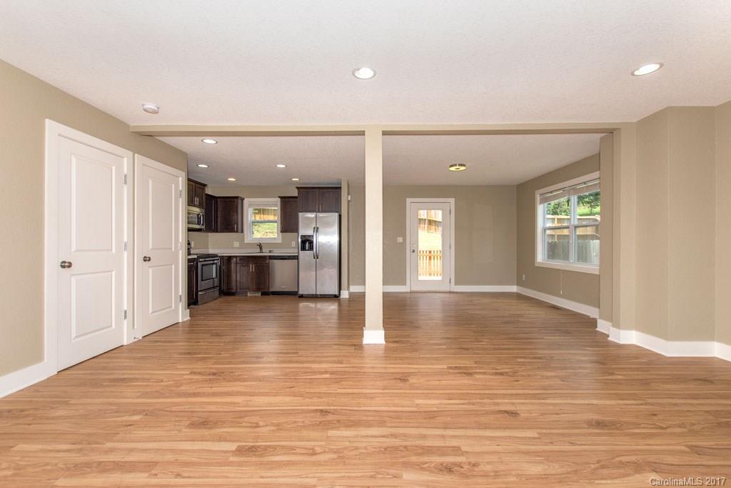 14 Woodland Drive Asheville NC 28806