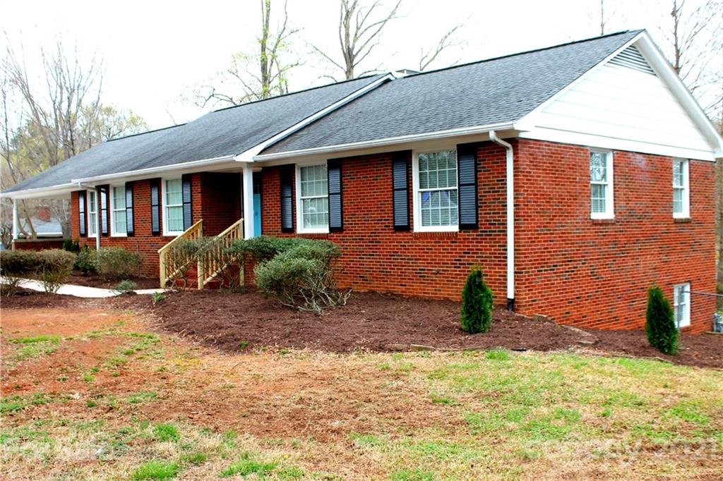 2915 Sebring Circle Charlotte NC 28215