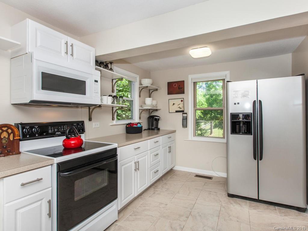 12 Thompson Road Asheville NC 28806
