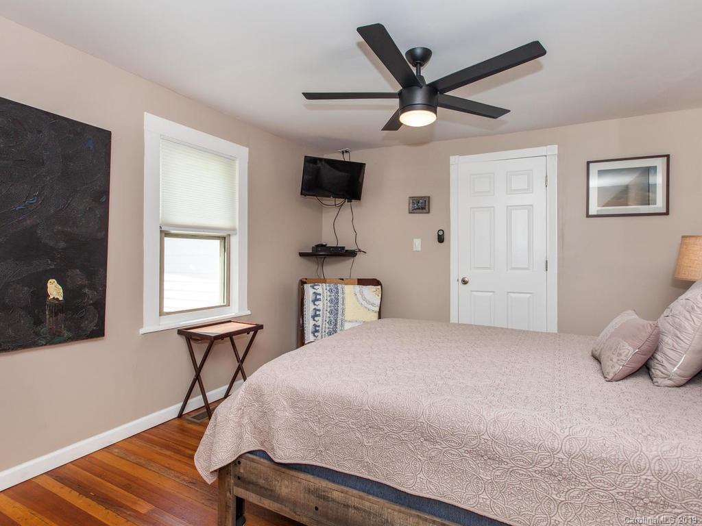 12 Thompson Road Asheville NC 28806