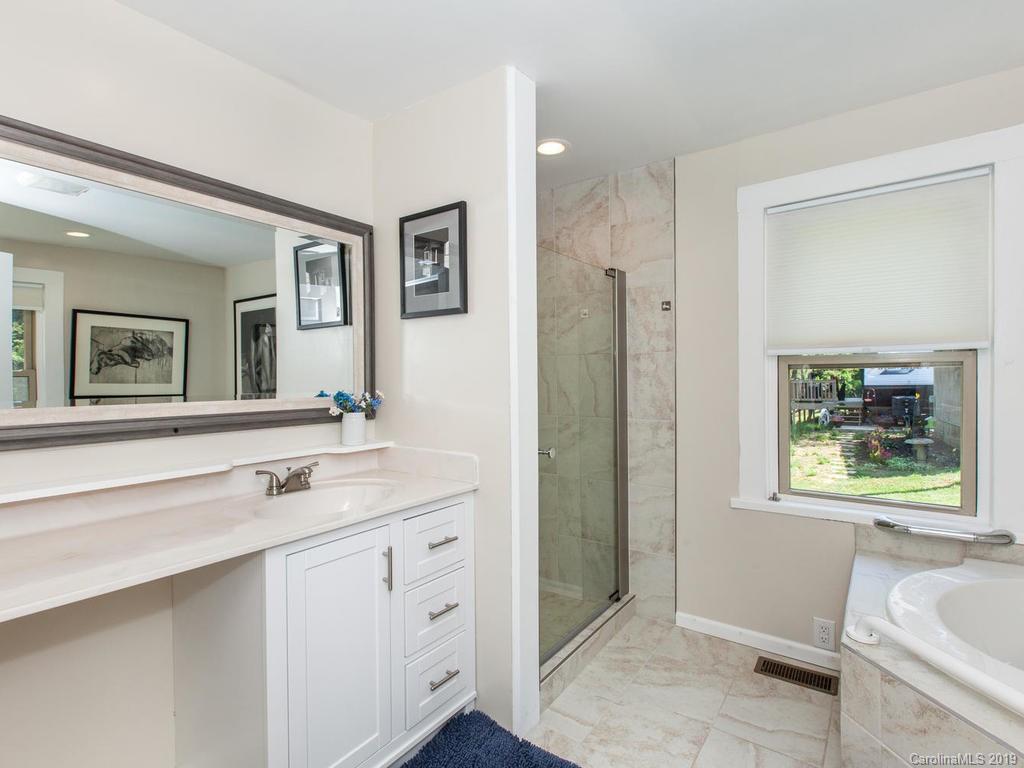 12 Thompson Road Asheville NC 28806